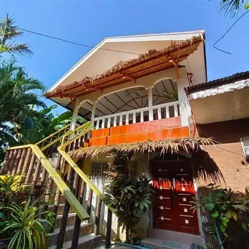 Гостевой дом Chateau de Aow в Карлес-Илоило