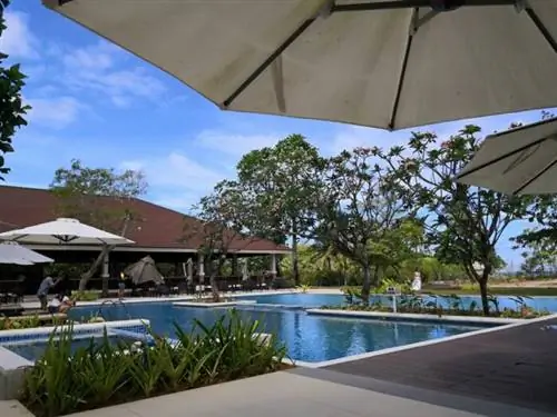 Бассейн Solina Beach and Nature Resort