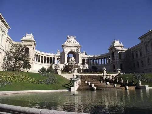 Дворец и парк Лоншан, автор Фред Ромеро, Wikimedia cc.