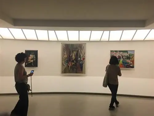 Интерьер музея Соломона Р. Гуггенхайма, автор Tbatb, Wikimedia cc.