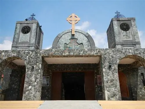 Церковь Ина Пун Бато, автор Рамон Ф. Веласкес, Wikimedia cc