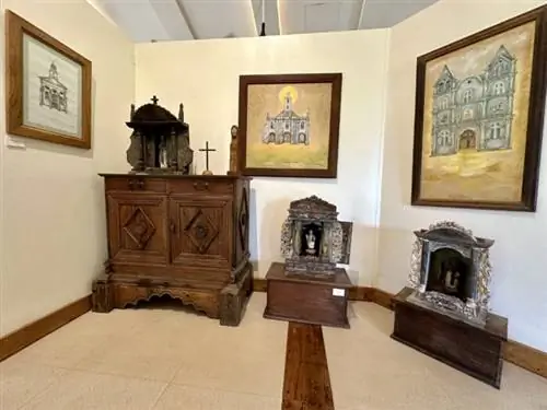 Коллекция религиозных артефактов с острова Бохол