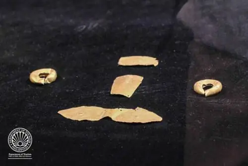 Золотая посмертная маска в NMP Cebu