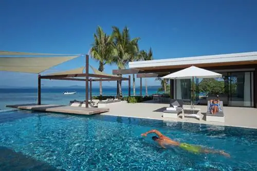 Пляжная вилла Banwa Private Island с собственным пейзажным бассейном