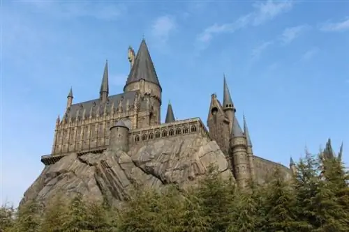 Замок Хогвартс в Universal Studios в Осаке, Япония