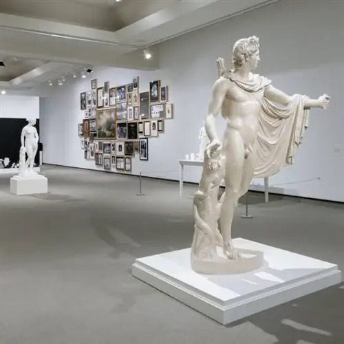Фото галереи MacKenzie Art Gallery со страницы FB
