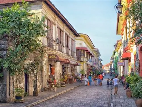 Calle Crisologo, Виган, Филиппины, автор Рэй в Маниле, через Wikimedia cc.
