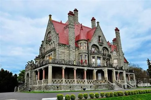 Замок Крейгдаррок, автор Хью Ли, Wikimedia cc.