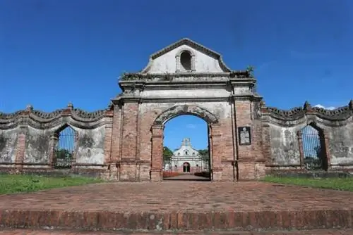 Подземное кладбище Нагкарлан-Лагуна, автор Элмер Б. Доминго, Wikipedia CC