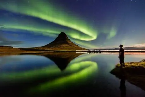 Северное сияние в Исландии, автор Джошуа Эрл через Unsplash