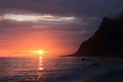 Полуденное солнце