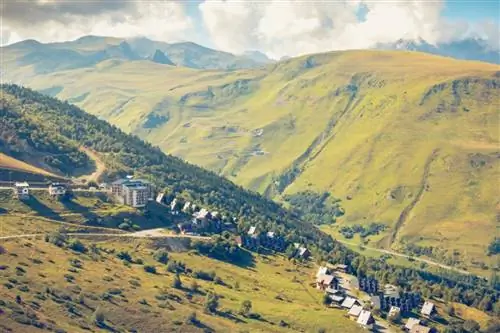 Сен-Лари, жемчужина в самом сердце долины Оре