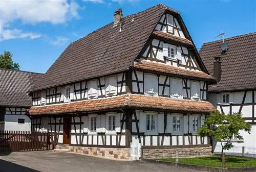 Сергей Келин / Shutterstock. Типичный эльзасский дом в маленьком городке Хуншпах.