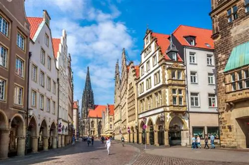 Фотография Сины Эттмер/Shutterstock. Исторический и пешеходный центр Мюнстера.