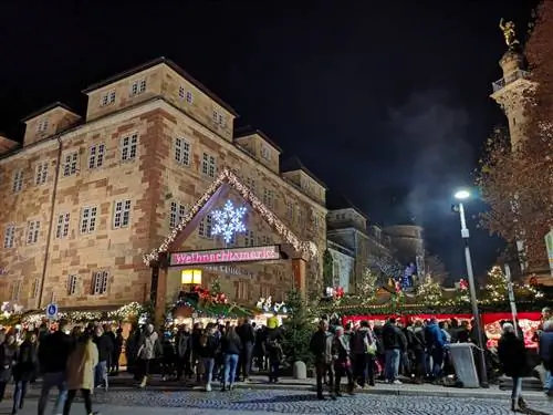 Автор: Atchacapture/Shutterstock. Вход на рождественскую ярмарку в Штутгарте. Автор: Atchacapture/Shutterstock. Вход на рождественскую ярмарку в Штутгарте.