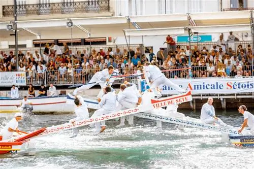 Говоря о рыцарских турнирах, что такое рыцарские турниры в Сете?