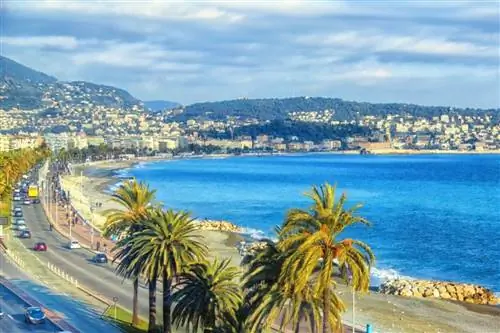 La Réserve, пляж Ниццы, игнорируемый туристами