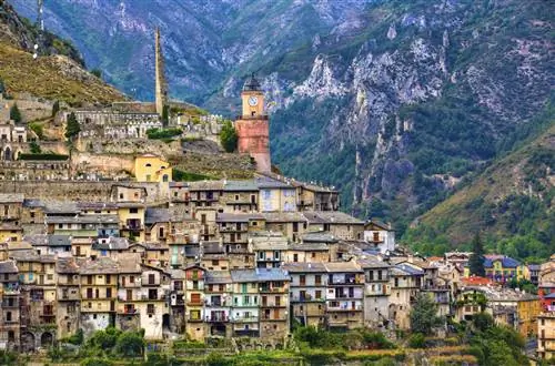 Тенде, деревня