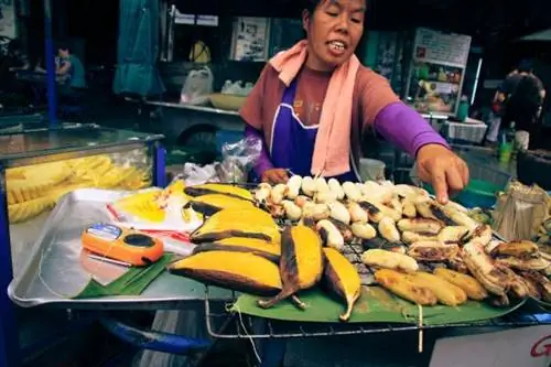 Уличный торговец: вымирающая профессия в Бангкоке