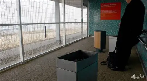 Бывшее место для курения Orly Sud, воздушная зона