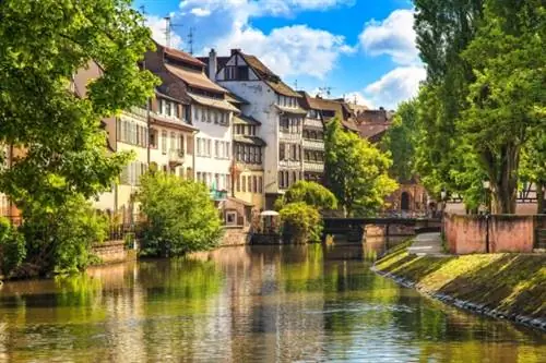 Ŕ Strasbourg, революционная машина для очистки водоемов