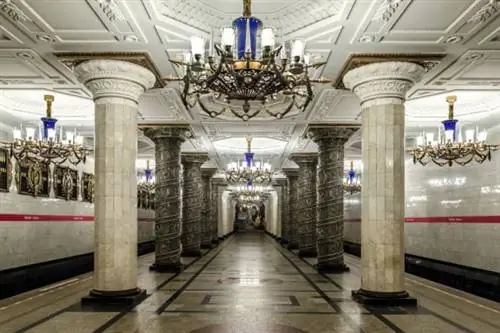 10 потрясающих станций метро, которые стоит открыть для себя