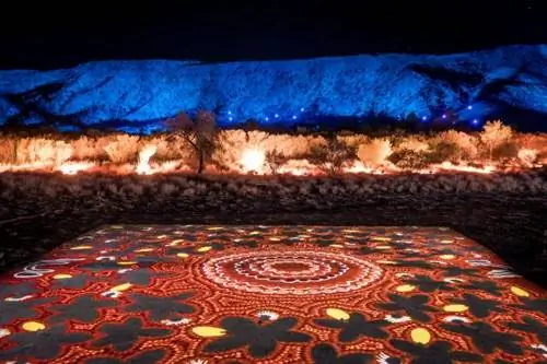 В картинках. Парртжима: когда искусство аборигенов освещает австралийскую пустыню