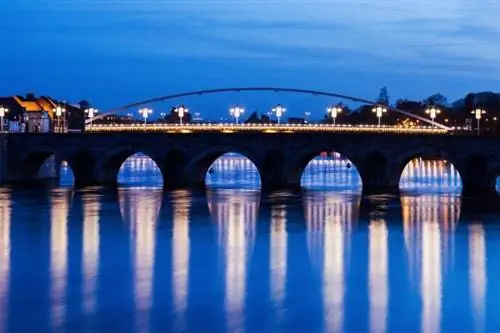 Бельгия сжимается Нидерланды растут