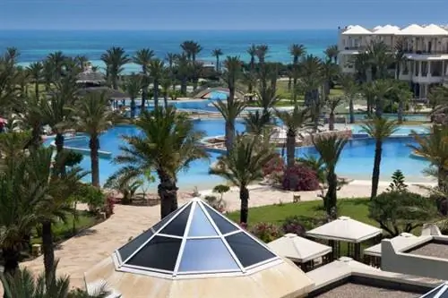 13 самых красивых отелей Туниса