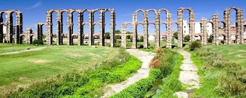 Le Petit Futé выпускает путеводитель по культурным маршрутам Испании