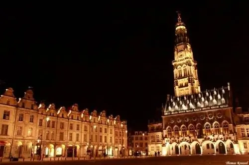 Какой любимый памятник французов?