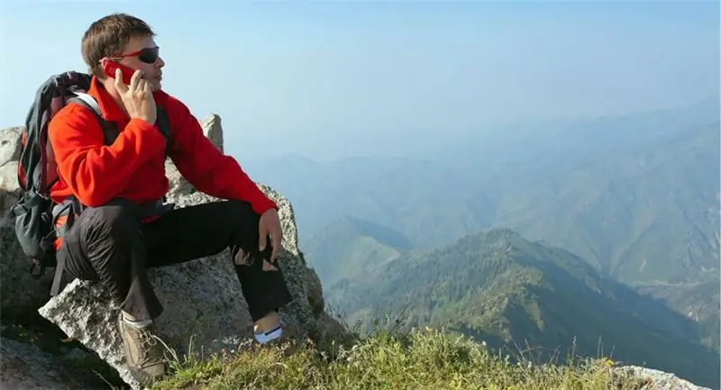 Как избежать огромных счетов за сотовый телефон во время путешествий?