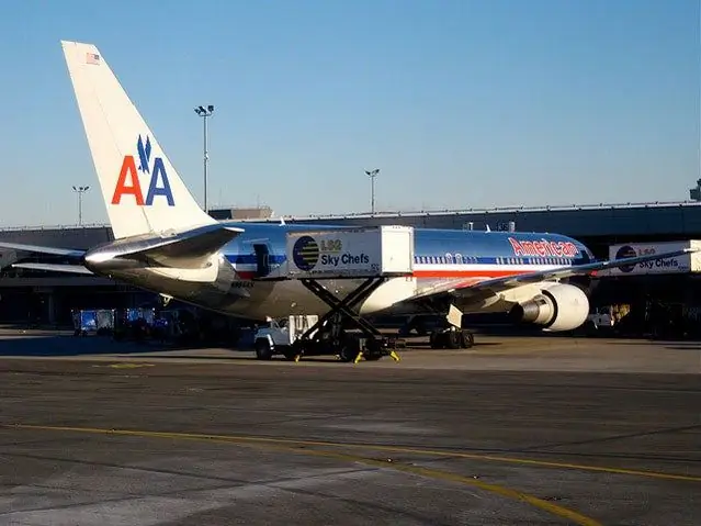 В чем дело с American Airlines?