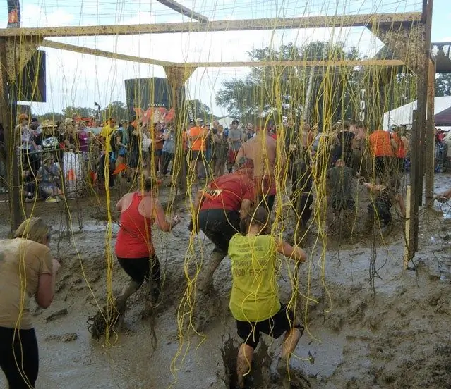 Могут ли меня убить током Tough Mudder?