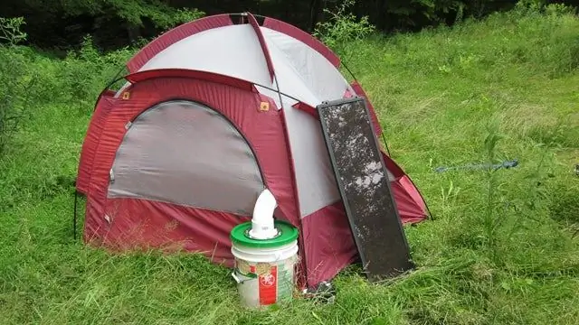 Быстро и грязно: как построить палатку-охладитель на болоте