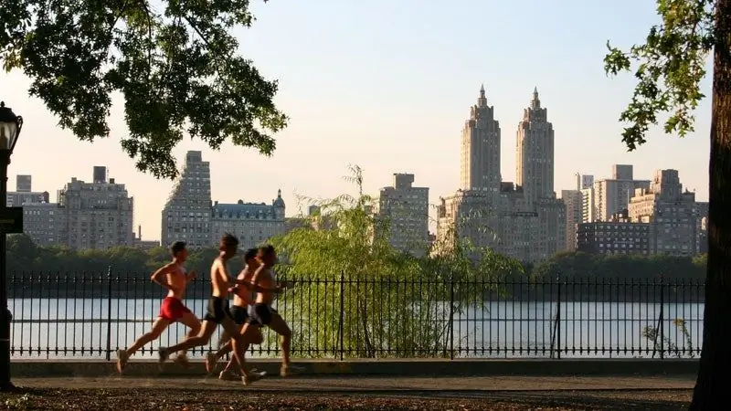 Бегуну выписали билеты за слишком раннюю тренировку