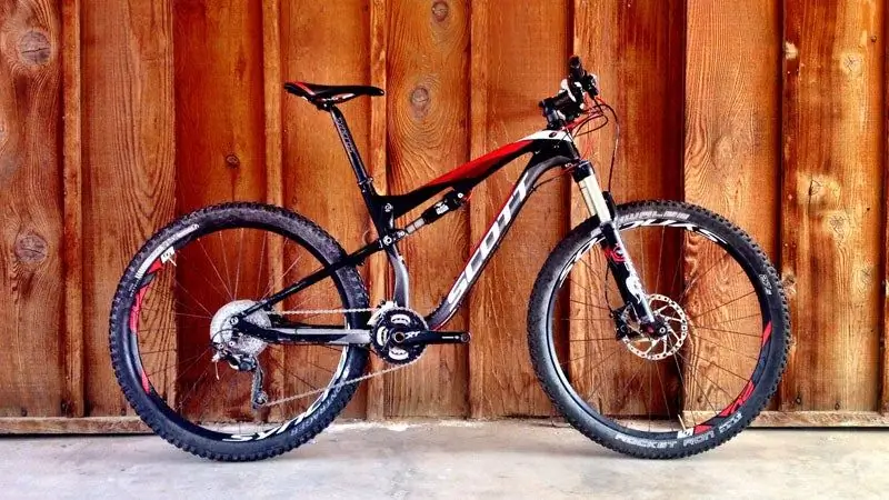 Первый взгляд: Скотт Спарк 710