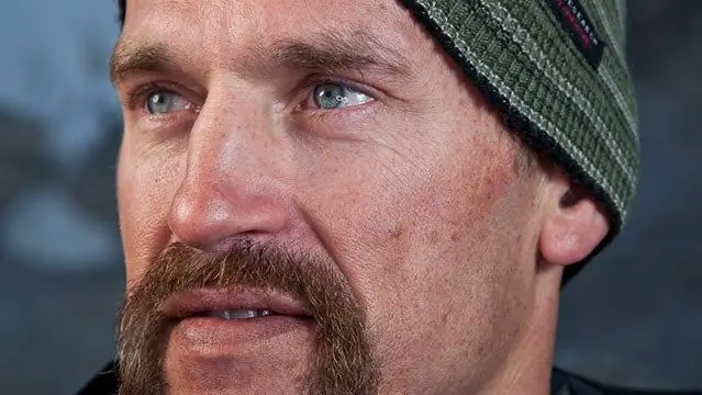 Чад Келлог: Скоростное восхождение, чтобы стоять на месте