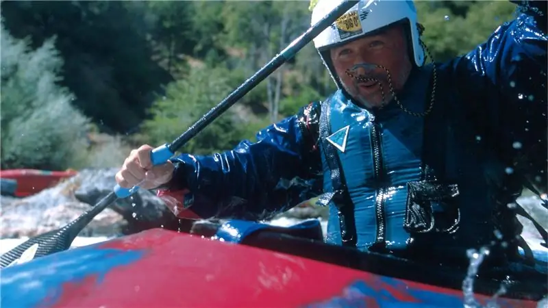 Человек, стоящий за внешним брендом