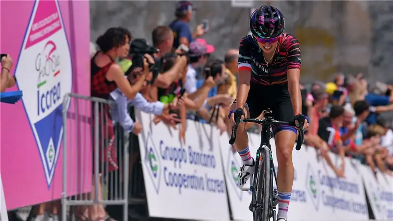 Катаржина Невиадома на гонках в Италии в июле 2019 года