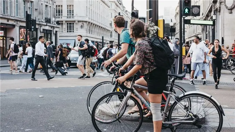 Привет, велосипедисты: будьте добры к пешеходам