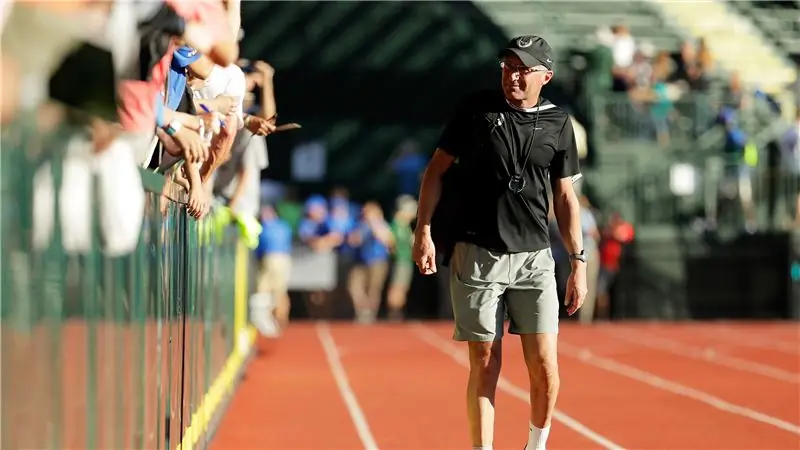 Тренер Альберто Салазар получил допинговую санкцию