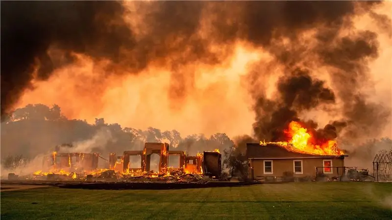 Твиты Трампа по проверке фактов о пожарах в Калифорнии