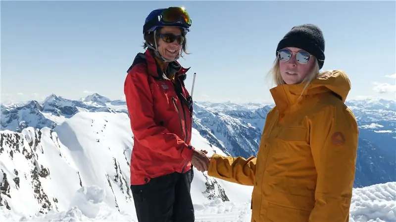 "Работа мечты" Кэти Баррелл развлекает лыжников