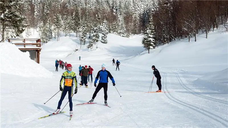 Как правильно одеваться для катания на беговых лыжах
