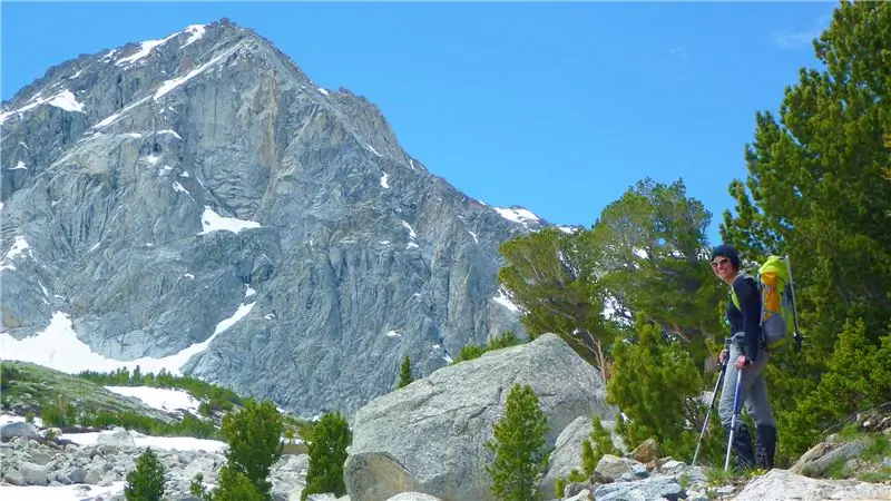 Обмен большой зарплаты на большие горы