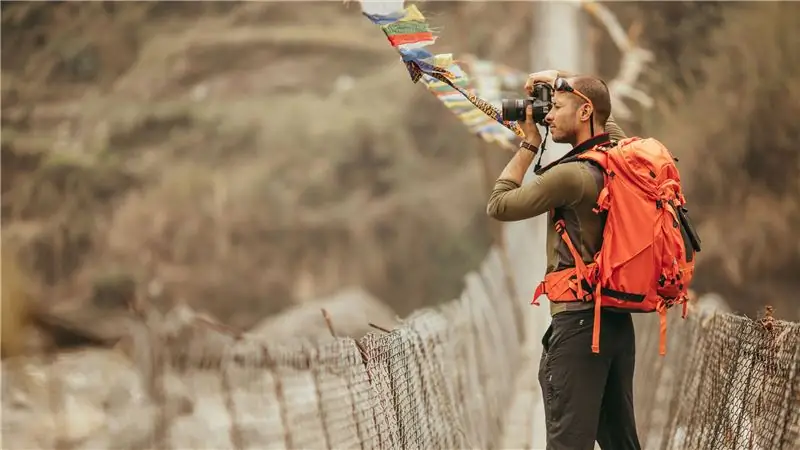 Итак, вам нужна хорошая камера для путешествий