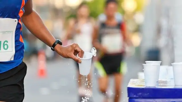 Как мне отрегулировать потребление калорий после марафона?