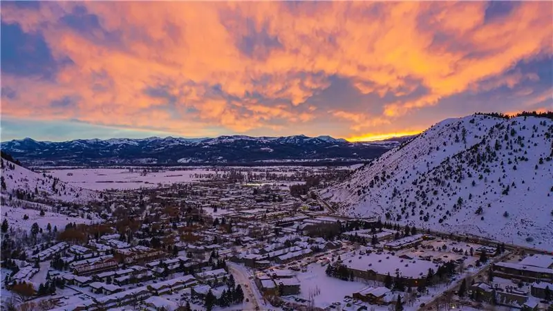 Самый богатый горный город Америки - самый неравный