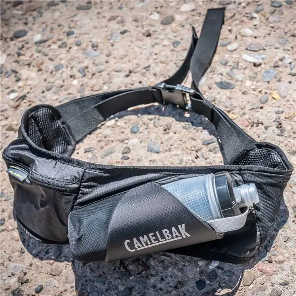 Я не боюсь жарких пробежек с этим гидратирующим поясом